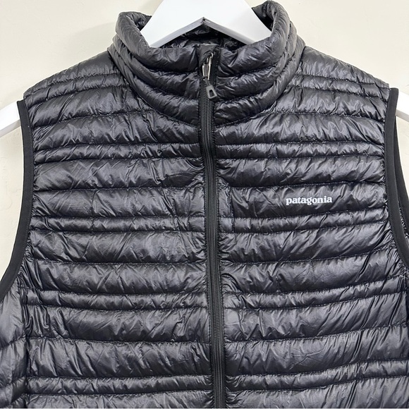 Patagonia Women's Ultralight Down Vest Black BLK 84780SP13 - Picture 3 of 10